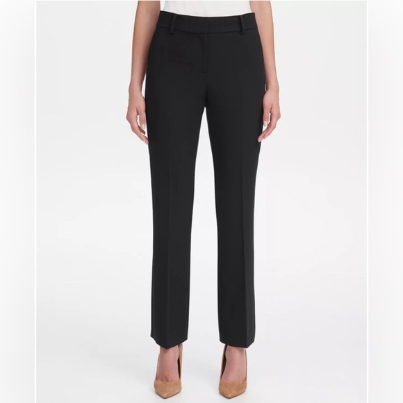 NWT 🆕TOMMY HILFIGER🆕
Women’s Sutton Boot-Leg Trousers - Picture 1 of 12